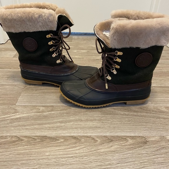 Tory Burch Winter Boots - Picture 2 of 7